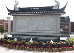 《妙手回春》浮雕墙：医术传承与工艺匠心的立体诠释